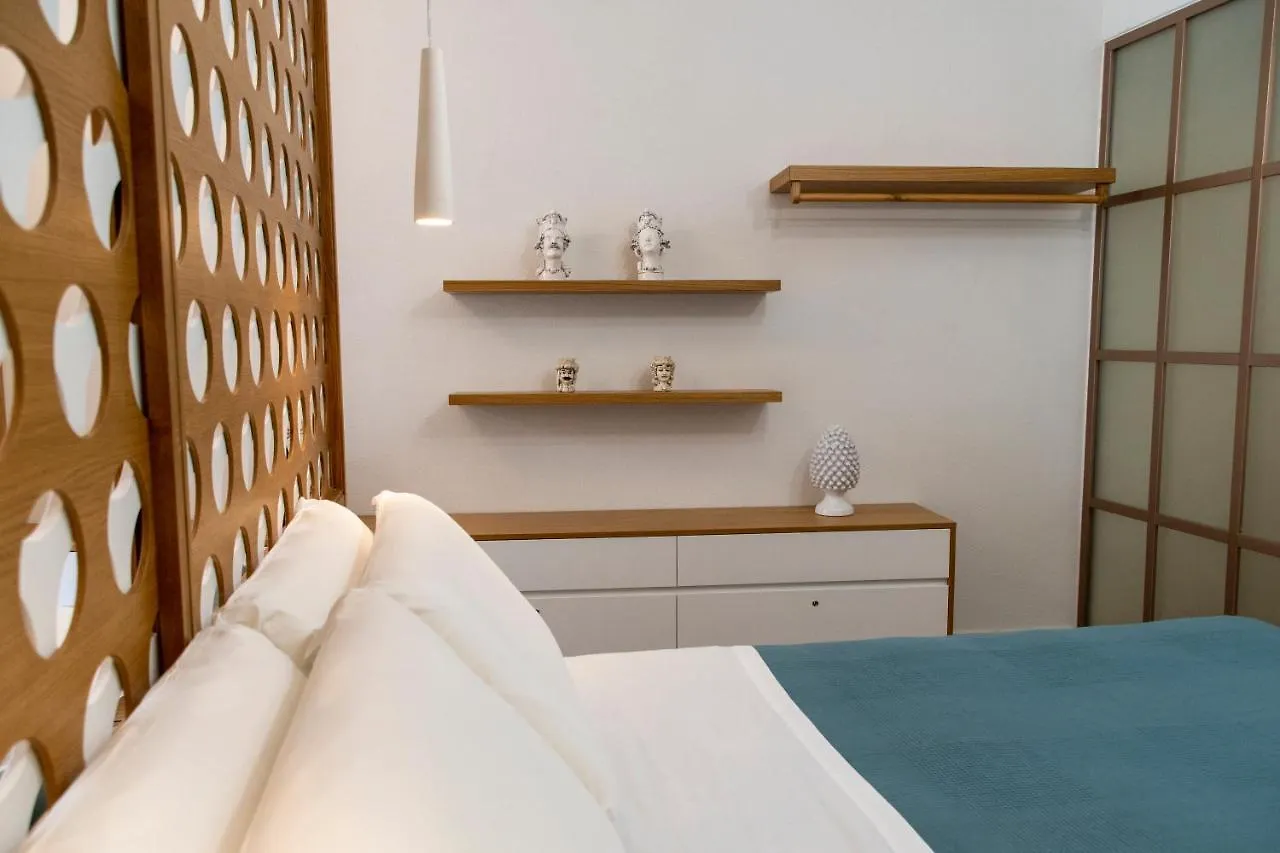 Taonasi Taormina City Apartment 0*,